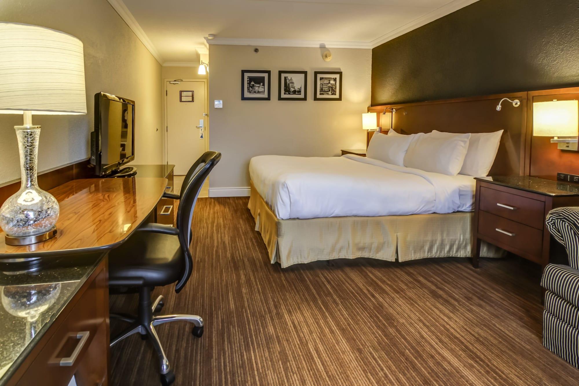 Chicoutimi La Sagueneenne - Hotel Et Centre De Congres מראה חיצוני תמונה