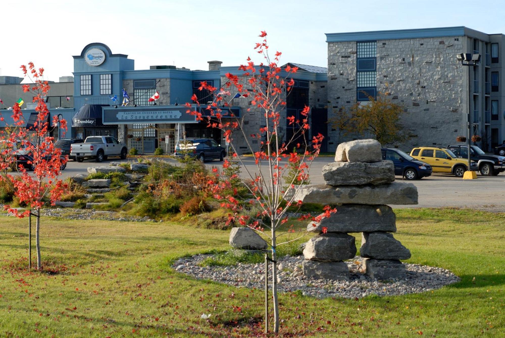 Chicoutimi La Sagueneenne - Hotel Et Centre De Congres מראה חיצוני תמונה