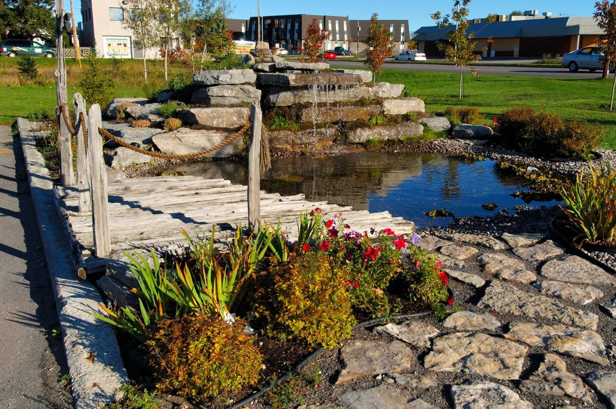 Chicoutimi La Sagueneenne - Hotel Et Centre De Congres מראה חיצוני תמונה
