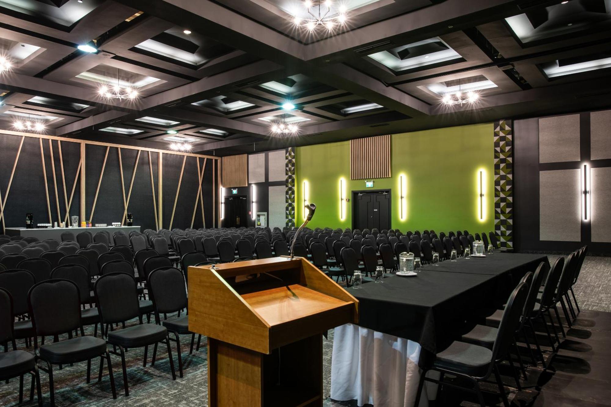 Chicoutimi La Sagueneenne - Hotel Et Centre De Congres מראה חיצוני תמונה