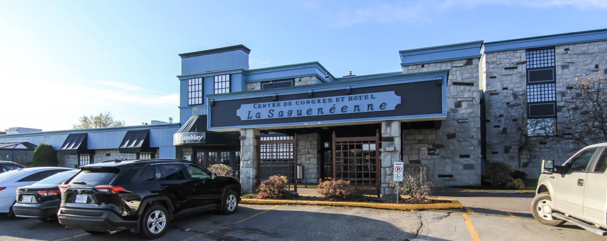 Chicoutimi La Sagueneenne - Hotel Et Centre De Congres מראה חיצוני תמונה